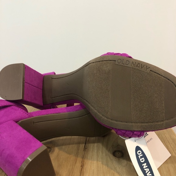 5/$25 NWT Old Navy Heels - Picture 3 of 7